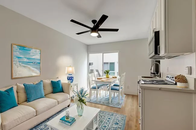 Casa Linda Apartments