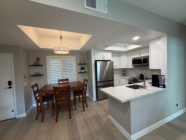 2150 Camino de la Reina San Diego, CA 92108 photo 4