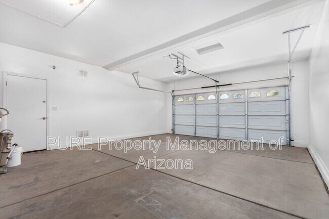 322 S 116th Ave Avondale, AZ 85323 photo 4