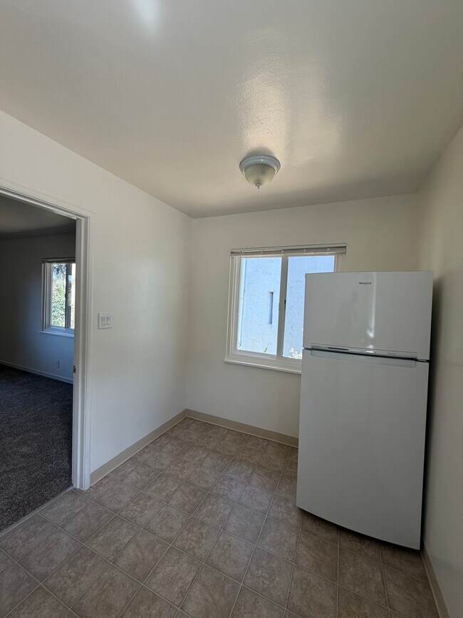 1934 E 30th St Oakland, CA 94606 photo 3