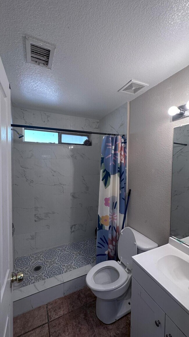 13145 W Desert Ln Surprise, AZ 85374 photo 3