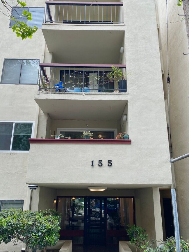 155 Pearl St Oakland, CA 94611 photo 2