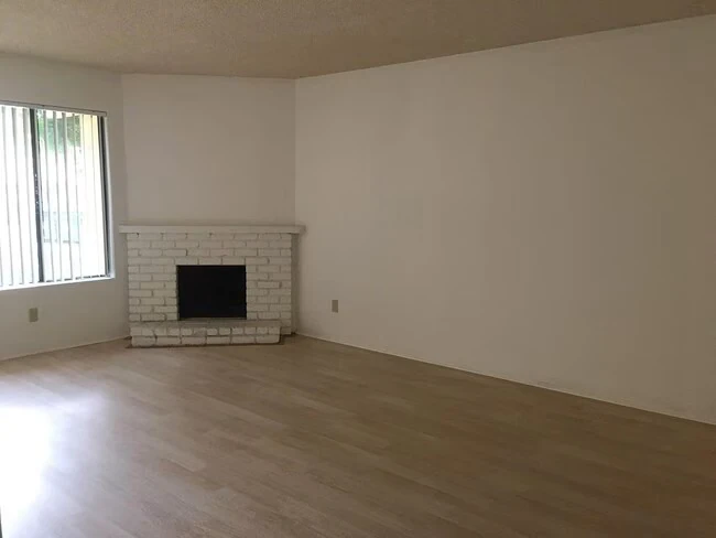 10267 Black Mountain Rd San Diego, CA 92126 photo 3