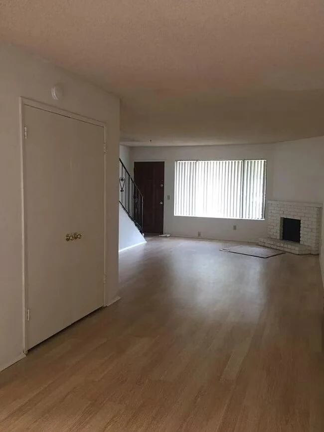 10267 Black Mountain Rd San Diego, CA 92126 photo 4