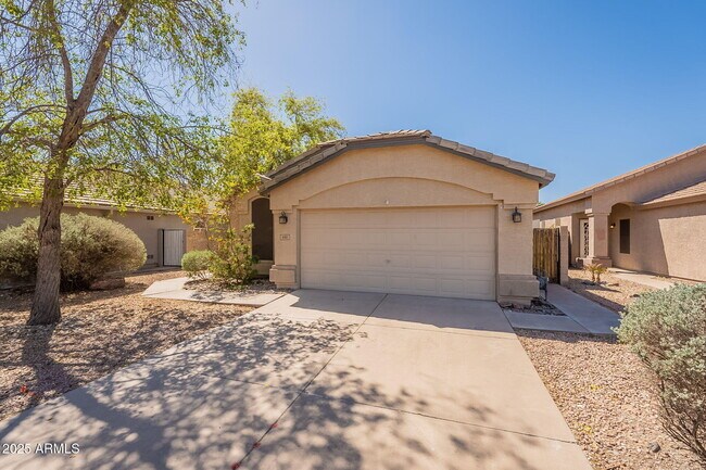 491 E Devon Dr photo 2