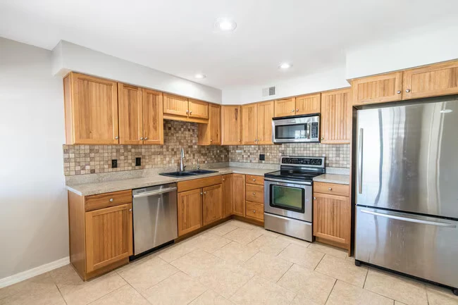 8050 E Clarendon Ave Scottsdale, AZ 85251 photo 5