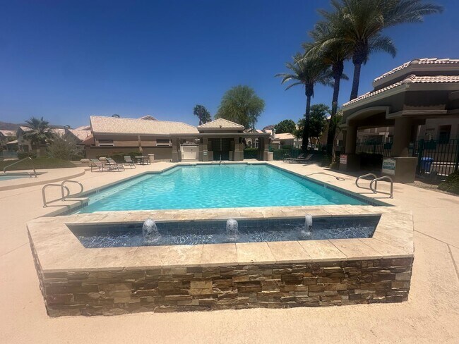 1132 E Silverwood Dr Phoenix, AZ 85048 photo 2