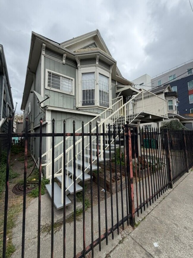 768-772 22nd St Oakland, CA 94612