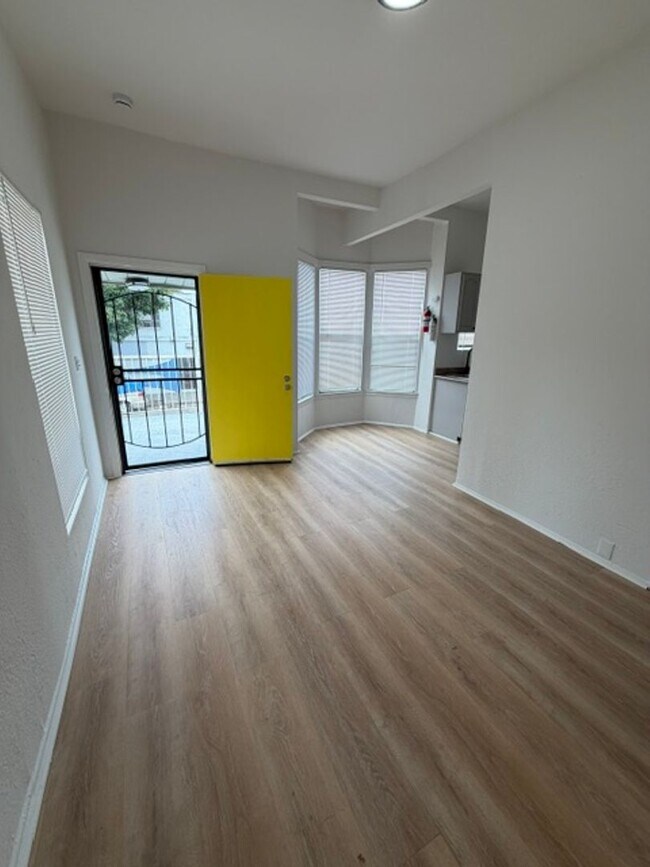 768-772 22nd St Oakland, CA 94612 photo 3