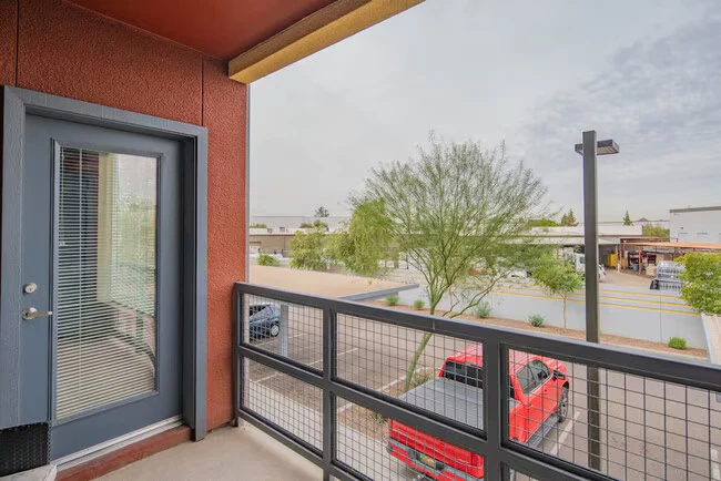1890 S Country Club Way Tempe, AZ 85281 photo 5