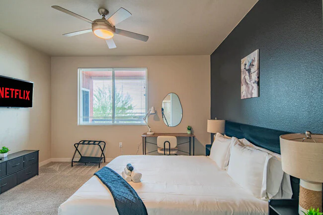 1890 S Country Club Way Tempe, AZ 85281 photo 4