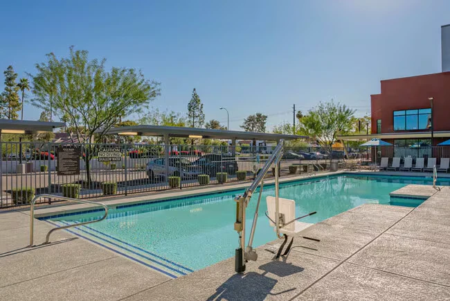 1890 S Country Club Way Tempe, AZ 85281 photo 2
