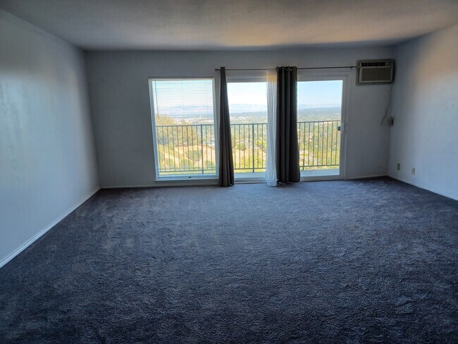 405 Portofino Dr San Carlos, CA 94070 photo 2