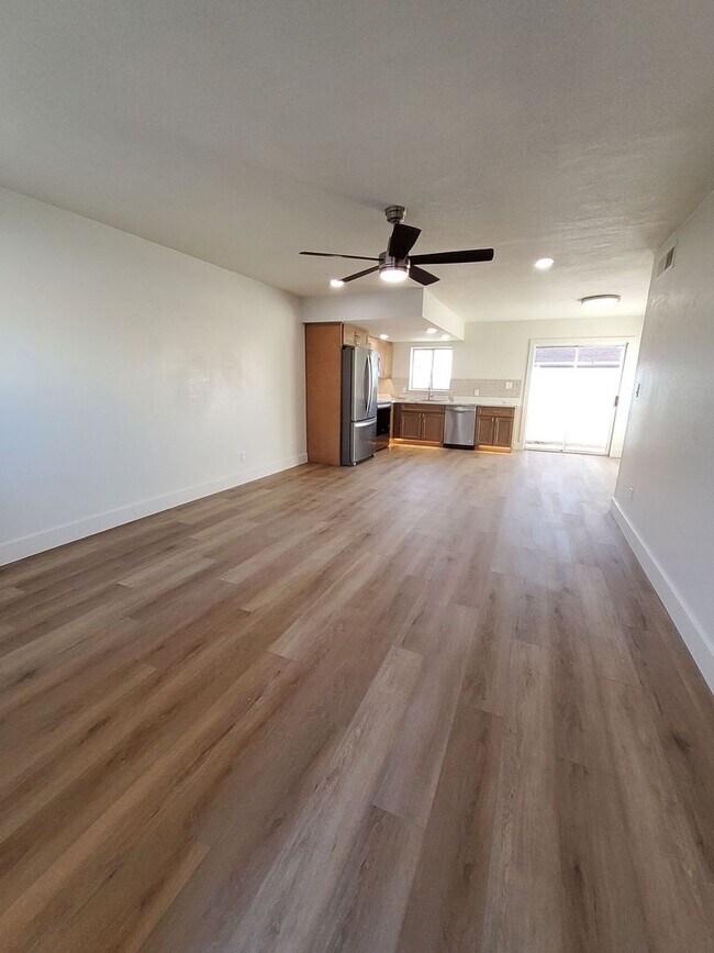 5040 N 18th Ave Phoenix, AZ 85015 photo 4