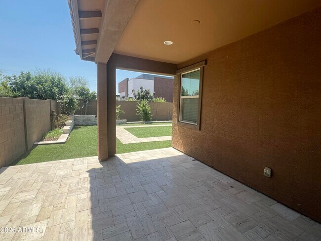 117 E Gemini Pl photo 4