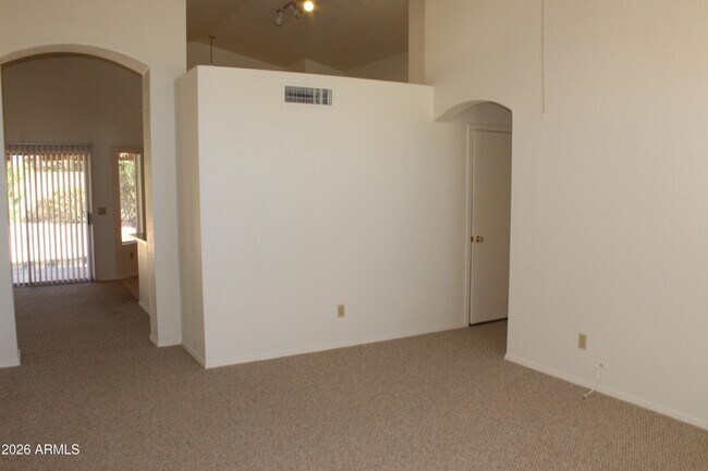 19455 N 34th St Phoenix, AZ 85050 photo 2