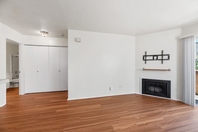 215 Woodland Pkwy San Marcos, CA 92069 photo 3