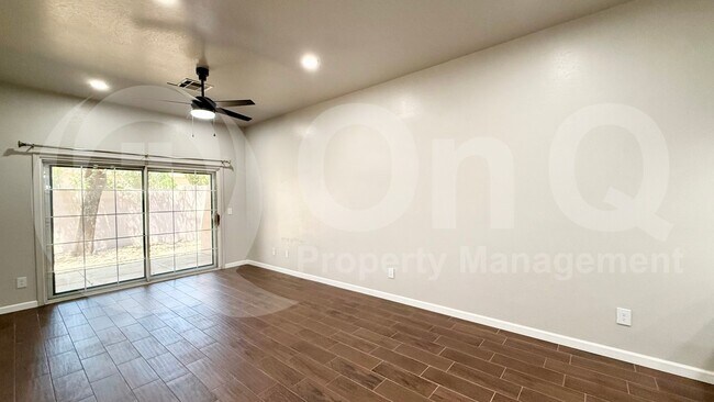1414 E Grovers Ave Phoenix, AZ 85022 photo 3