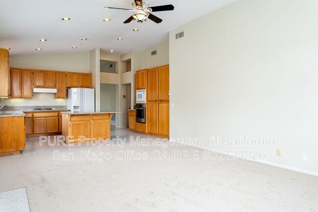 2389 Rock View Glen Escondido, CA 92026 photo 5