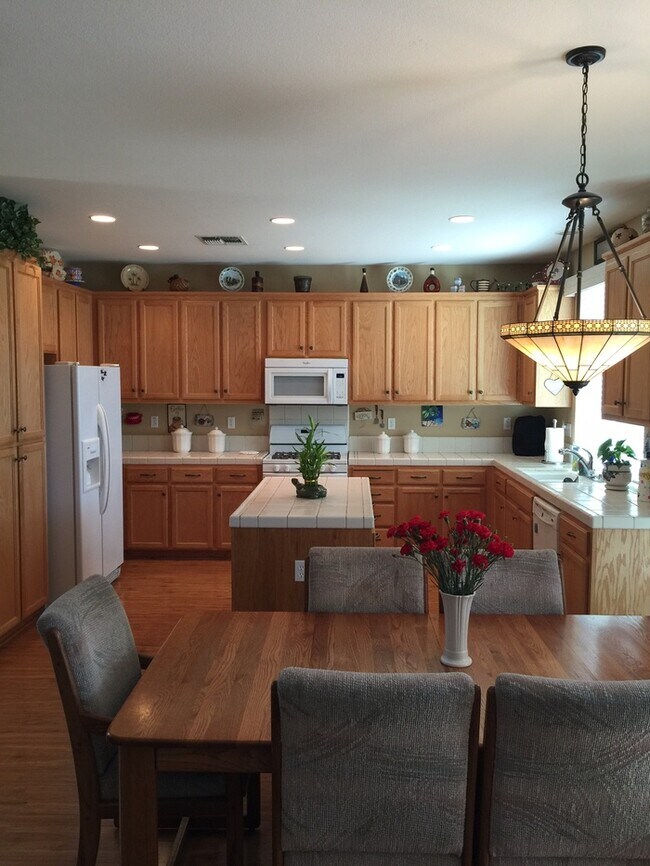 3174 Milton Jenson Ct Tracy, CA 95377 photo 5