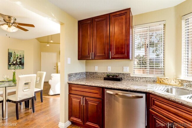 12057 Calle De Montana El Cajon, CA 92019 photo 4