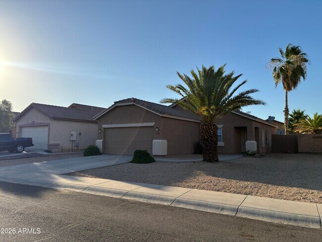 15340 W Acapulco Ln Surprise, AZ 85379 photo 3