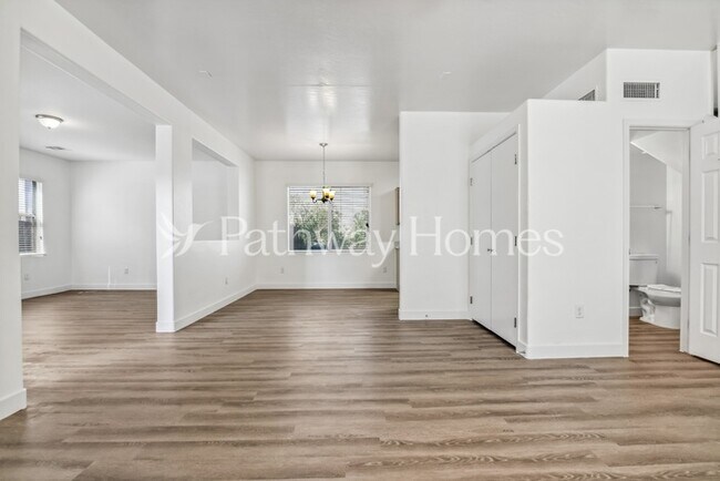 8749 E Laguna Azul Ave Mesa, AZ 85209 photo 5