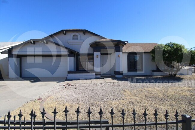 3121 N 69th Dr Phoenix, AZ 85033 photo 2