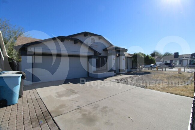 3121 N 69th Dr Phoenix, AZ 85033 photo 3