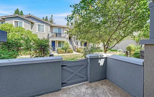 3404 Fostoria Way Danville, CA 94526 photo 2