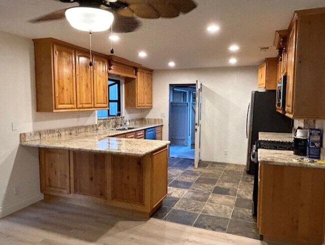 23546 Oriente Way Ramona, CA 92065 photo 4