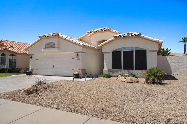7936 W Taro Ln photo 3
