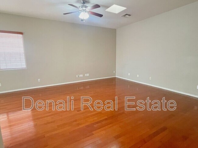 6370 W Blackhawk Dr Glendale, AZ 85308 photo 4