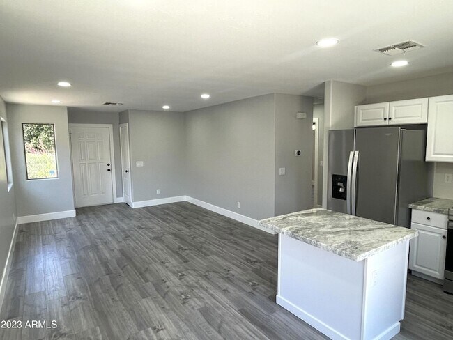 1731 E Jeanne Ln San Tan Valley, AZ 85140 photo 2