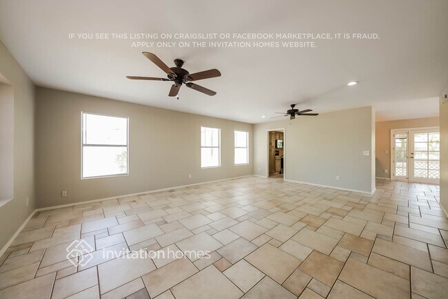 1433 E Utopia Rd Phoenix, AZ 85024 photo 4