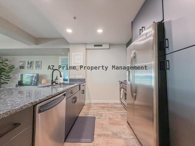 7137 E Rancho Vista Dr Scottsdale, AZ 85251 photo 4