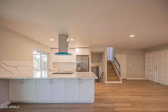 1646 E Hermosa Dr Tempe, AZ 85282 photo 3