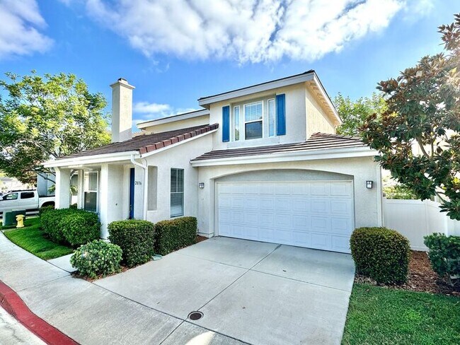 2036 Courage St photo 3