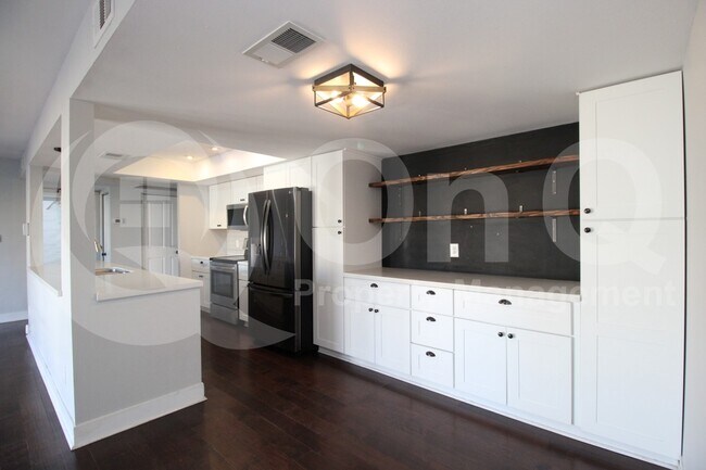 3918 S Willow Dr Tempe, AZ 85282 photo 4
