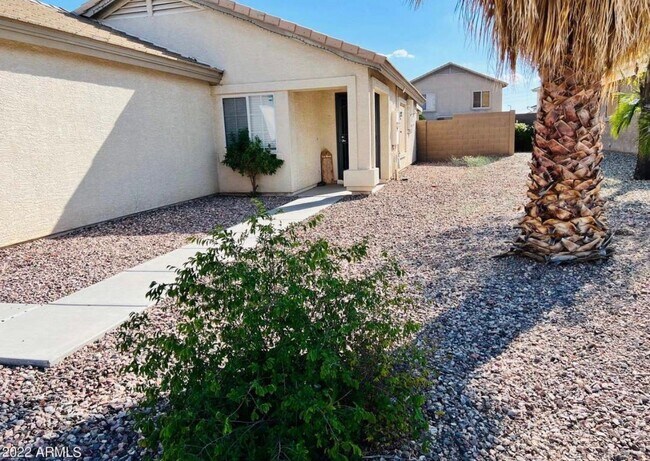 1004 S 226th Ave Buckeye, AZ 85326 photo 3