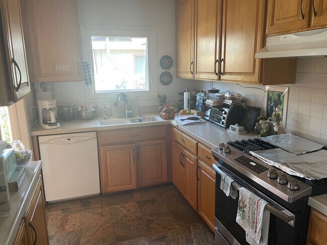 6342 Clara Lee Ave San Diego, CA 92120 photo 5