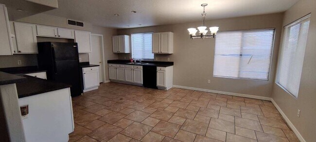 1385 E Betsy Ln Gilbert, AZ 85296 photo 4