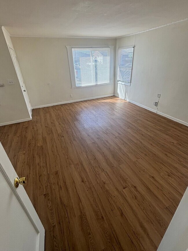 967 88th Ave Oakland, CA 94621 photo 5