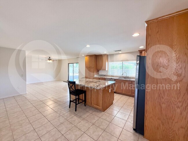 4615 W Bluefield Ave Glendale, AZ 85308 photo 4