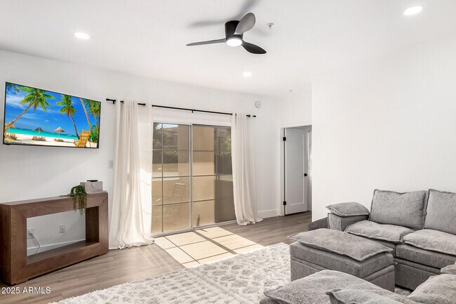 11333 N 92nd St Scottsdale, AZ 85260 photo 5