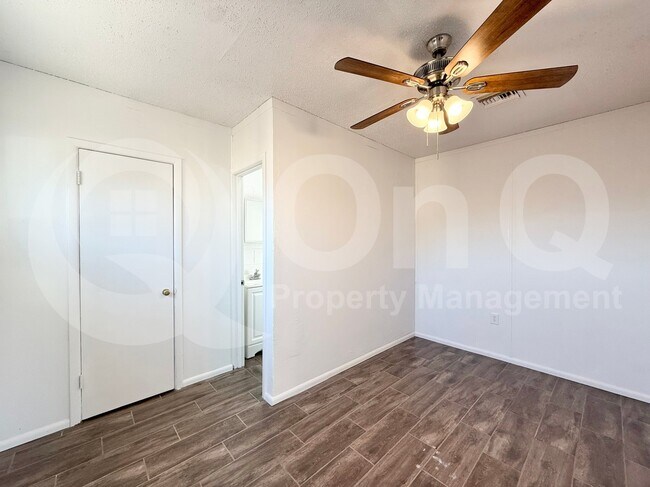 16 1/2 S 81st St Mesa, AZ 85208 photo 3