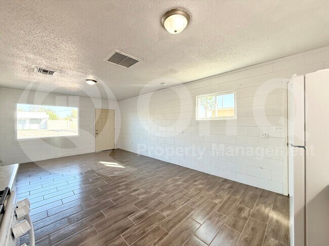 16 1/2 S 81st St Mesa, AZ 85208 photo 5
