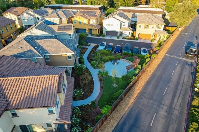 4714 Tina Speciale Dr photo 5
