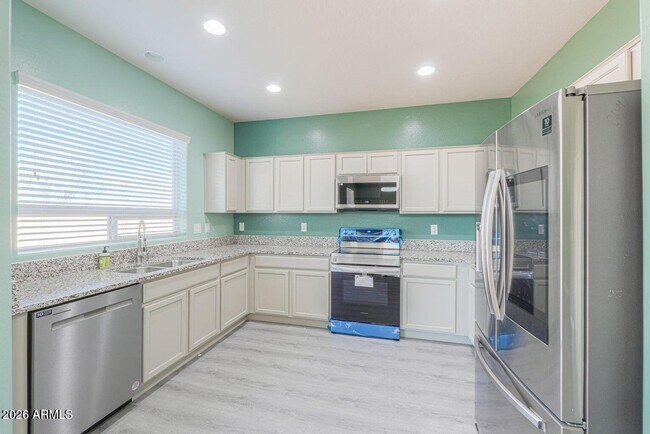 4722 S 238th Ln Buckeye, AZ 85326 photo 4