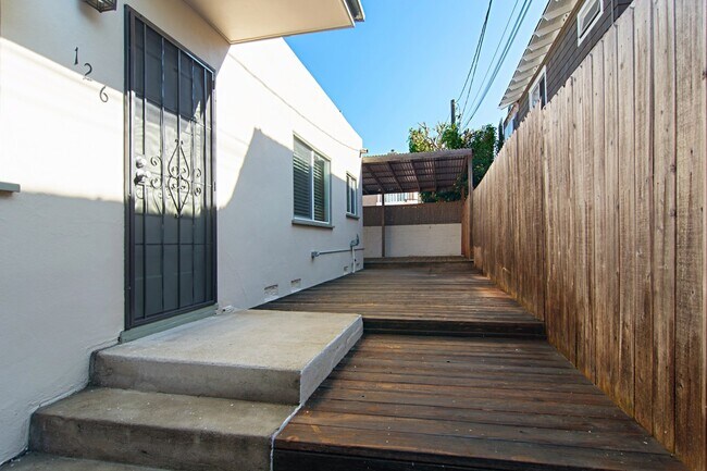 126 J Ave photo 5